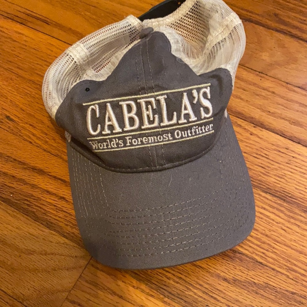 Cabelas hat